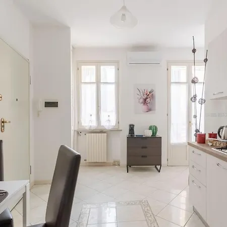 Casa Regina 2, Nel Centro Storico Di Alba! Апартаменты *