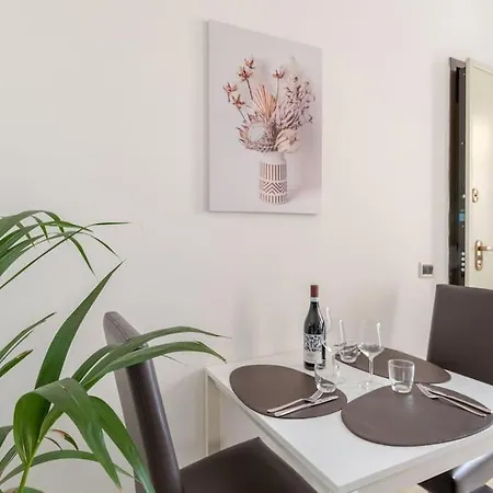 Casa Regina 2, Nel Centro Storico Di Alba!