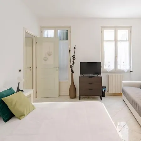 Апартаменты Casa Regina 2, Nel Centro Storico Di Alba!