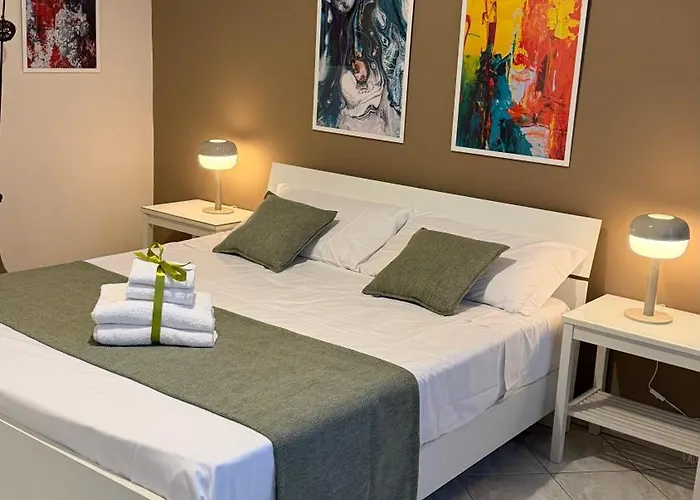 Casa Regina 2, Nel Centro Storico Di Alba! Daire Alba (Piedmont)